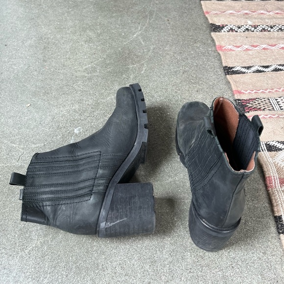 [SOLD] Black ankle booties from Nasty Gal - Picture 4 of 5